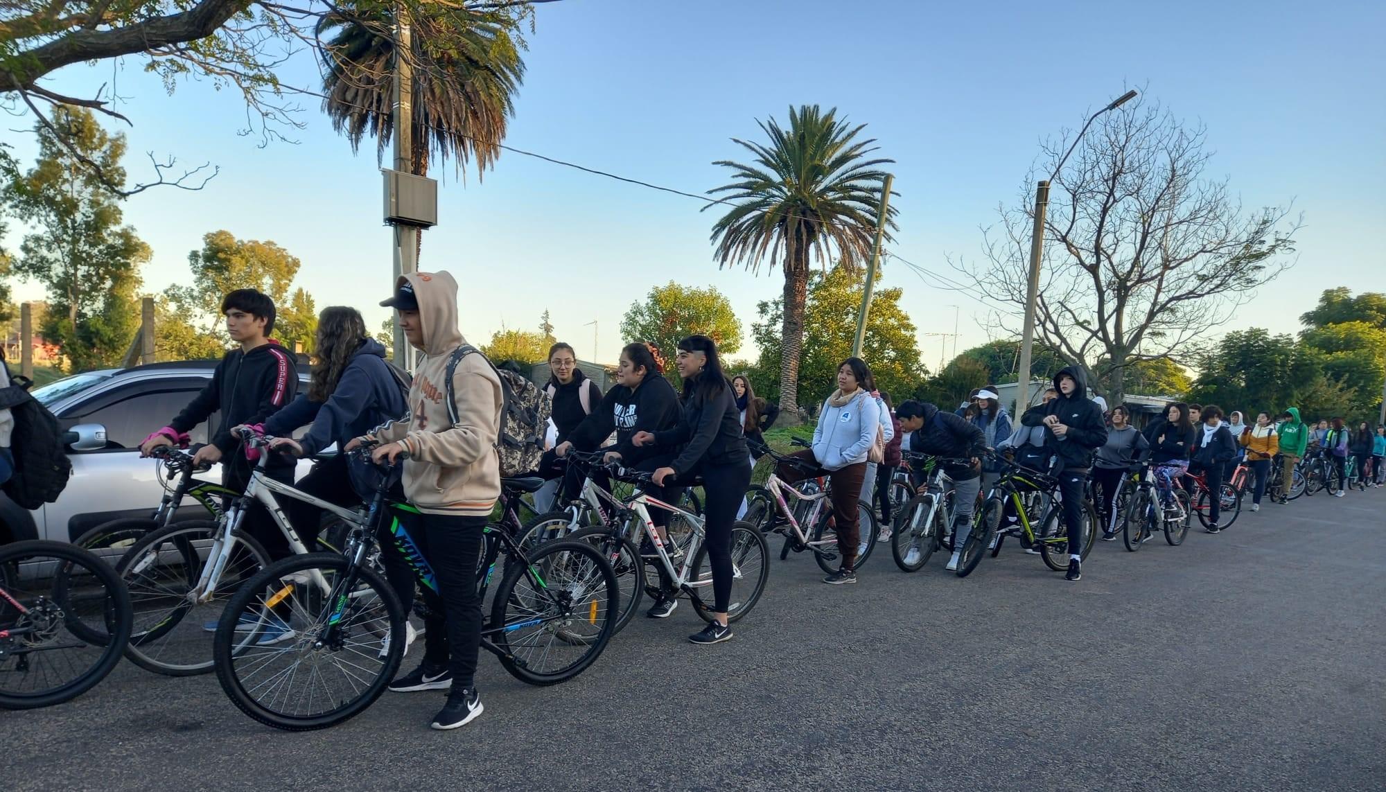bicicleteada Liceo N.° 2 de Carmelo