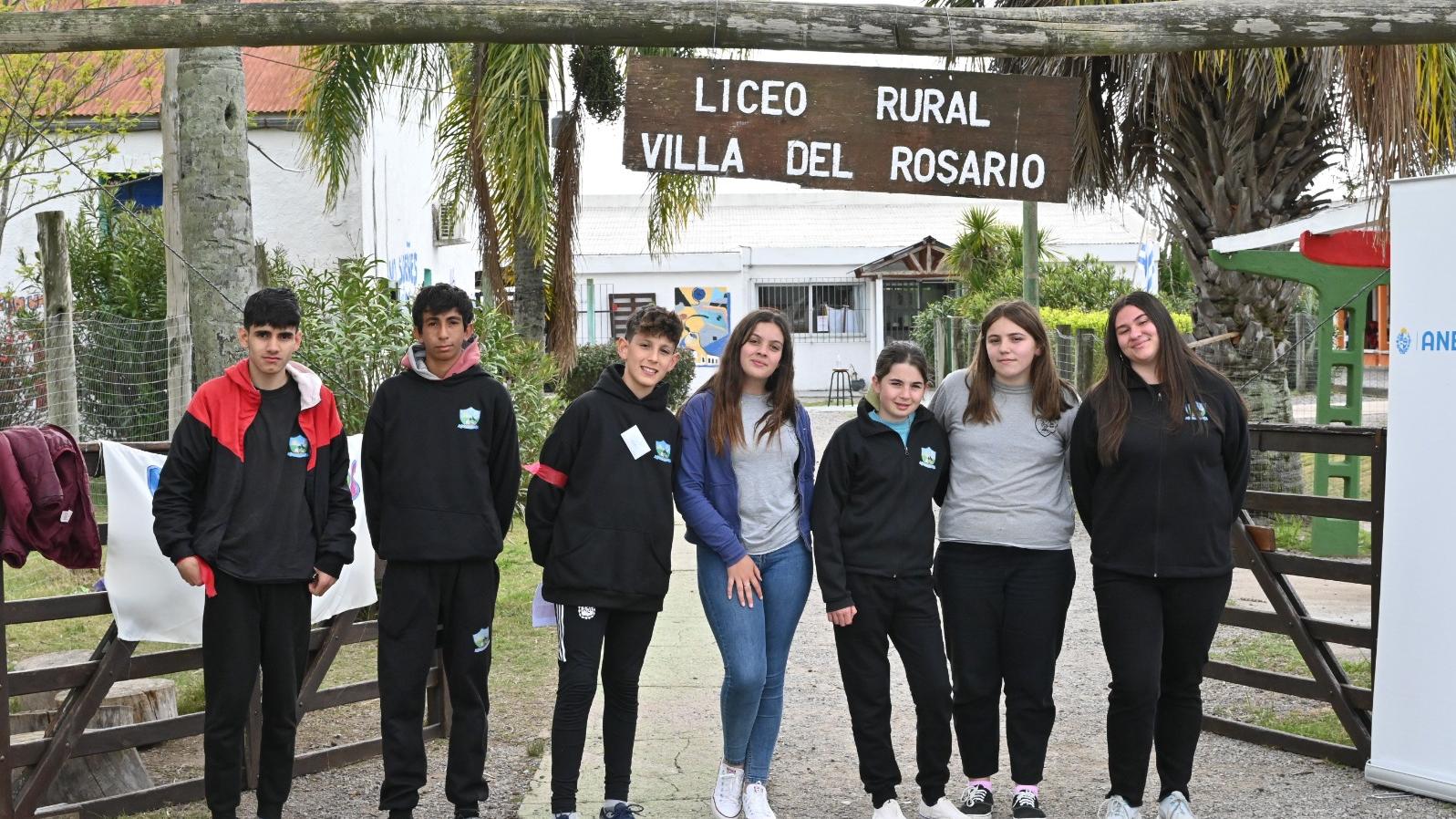 estudiantes liceo de villa de rosario