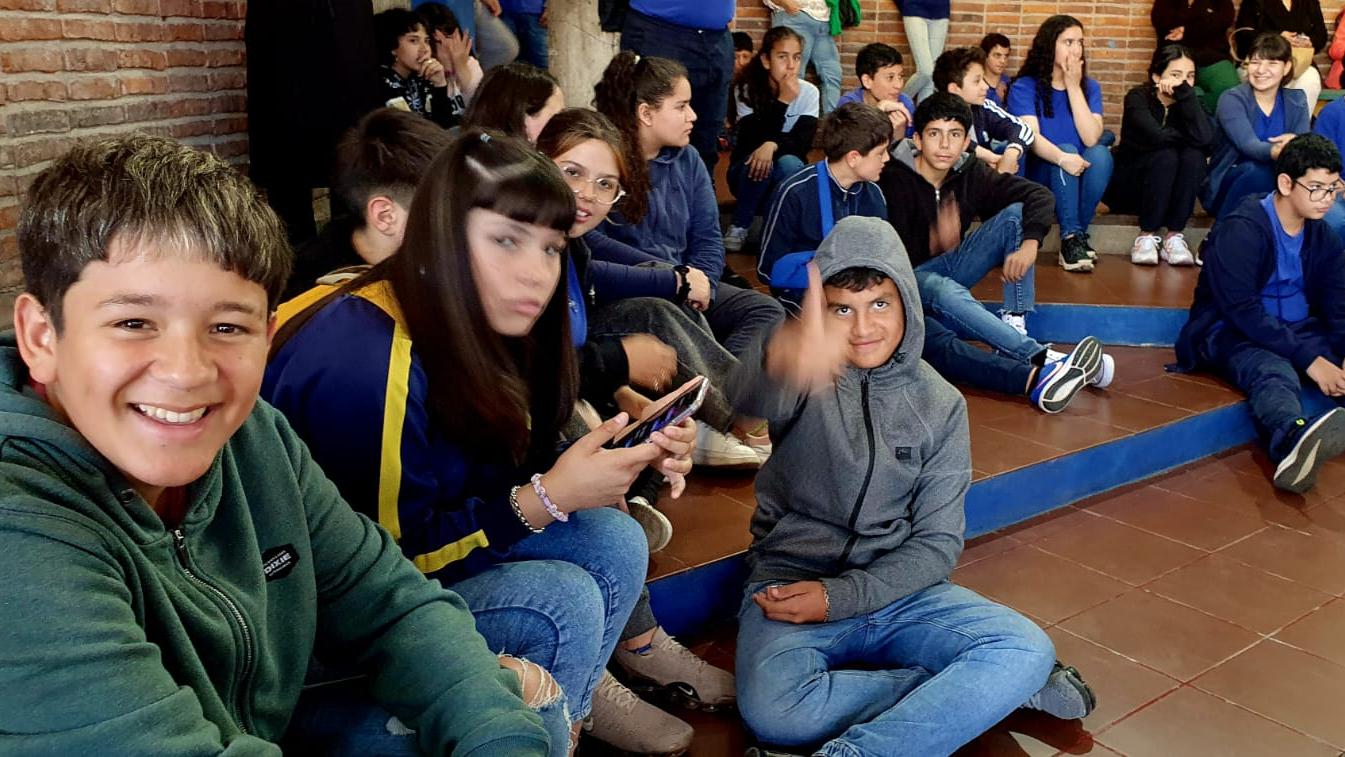 estudiantes durazno
