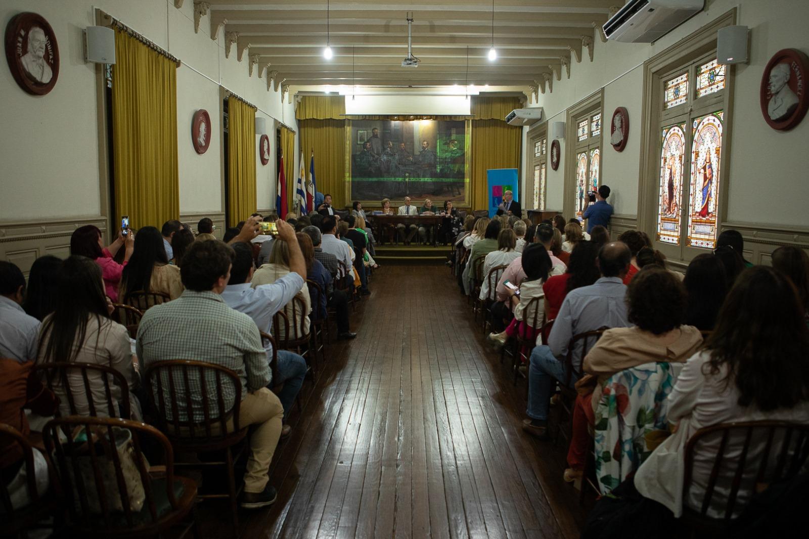 público