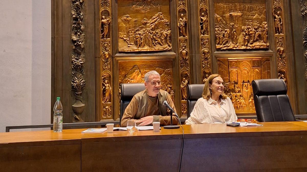 Los profesores Ivanna Centanino y Eduardo Dotti exponen sobre la didáctica de la Lengua.