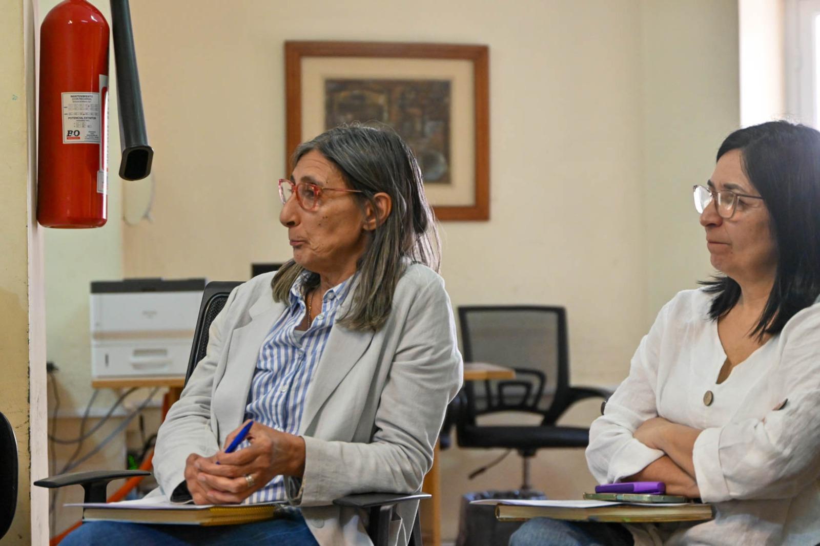 Autoridades dialogan con gremios