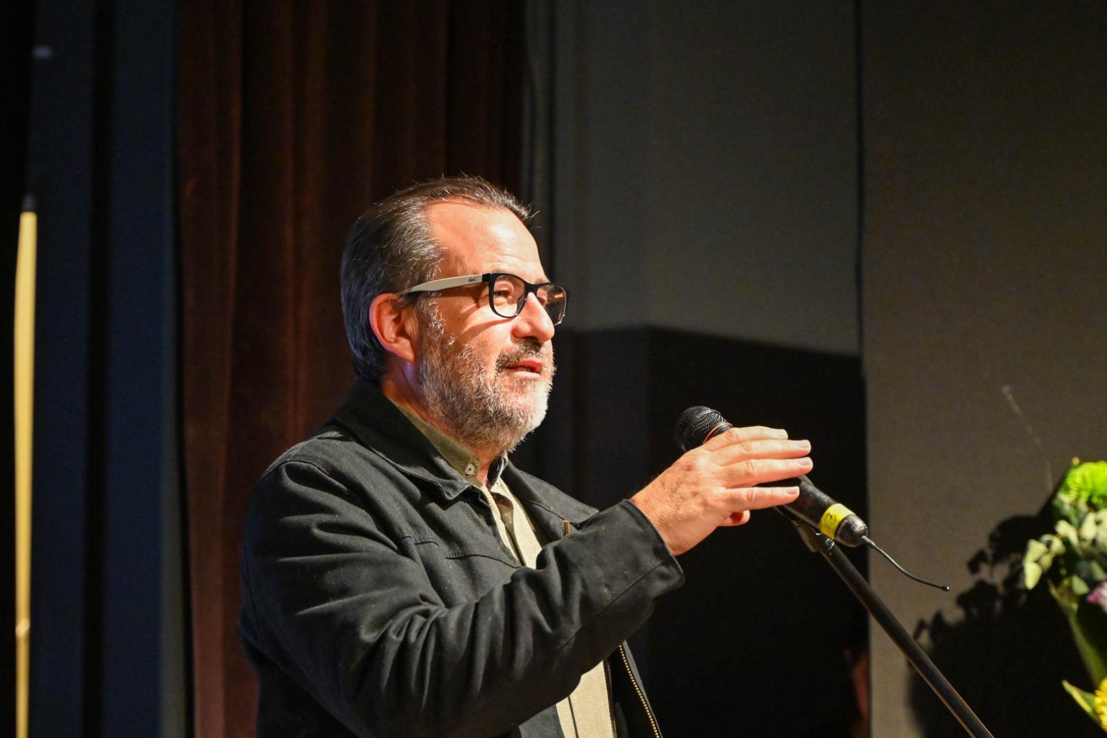 Reconocimiento a docentes y funcionarios que cumplen 30 años