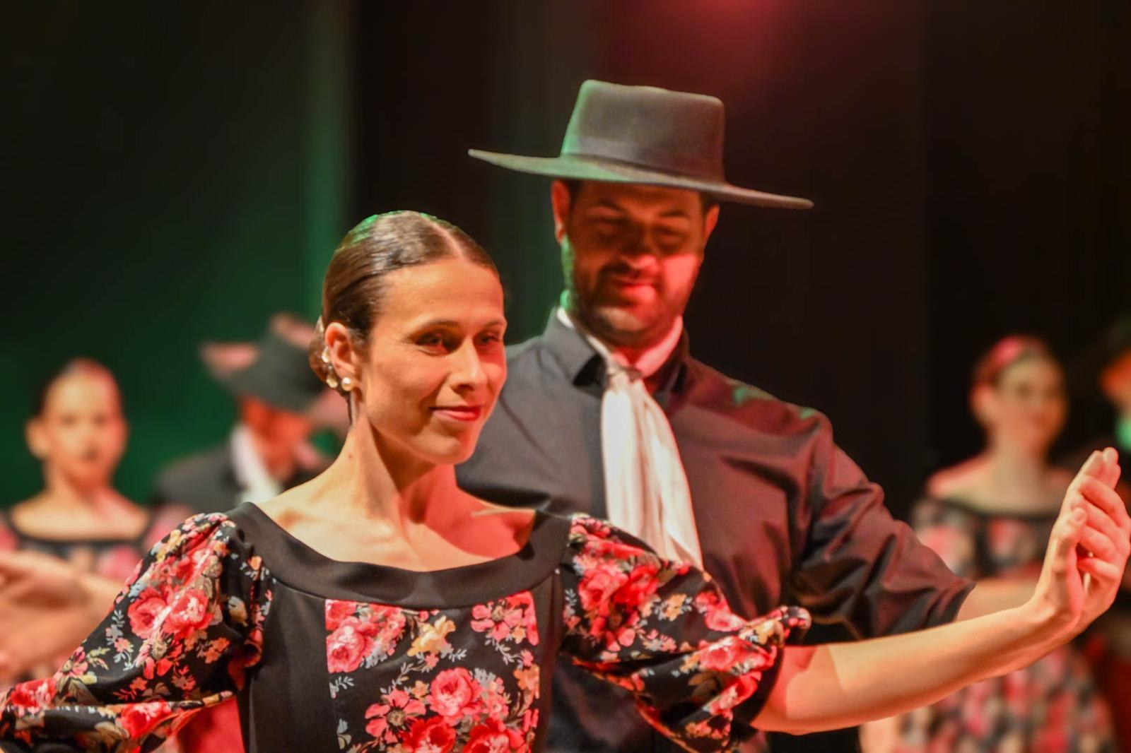 Reconocimiento a docentes y funcionarios que cumplen 30 años