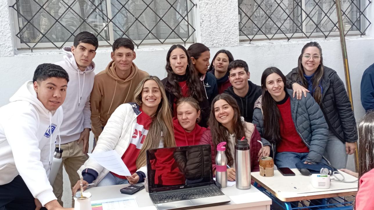 estudiantes grupal